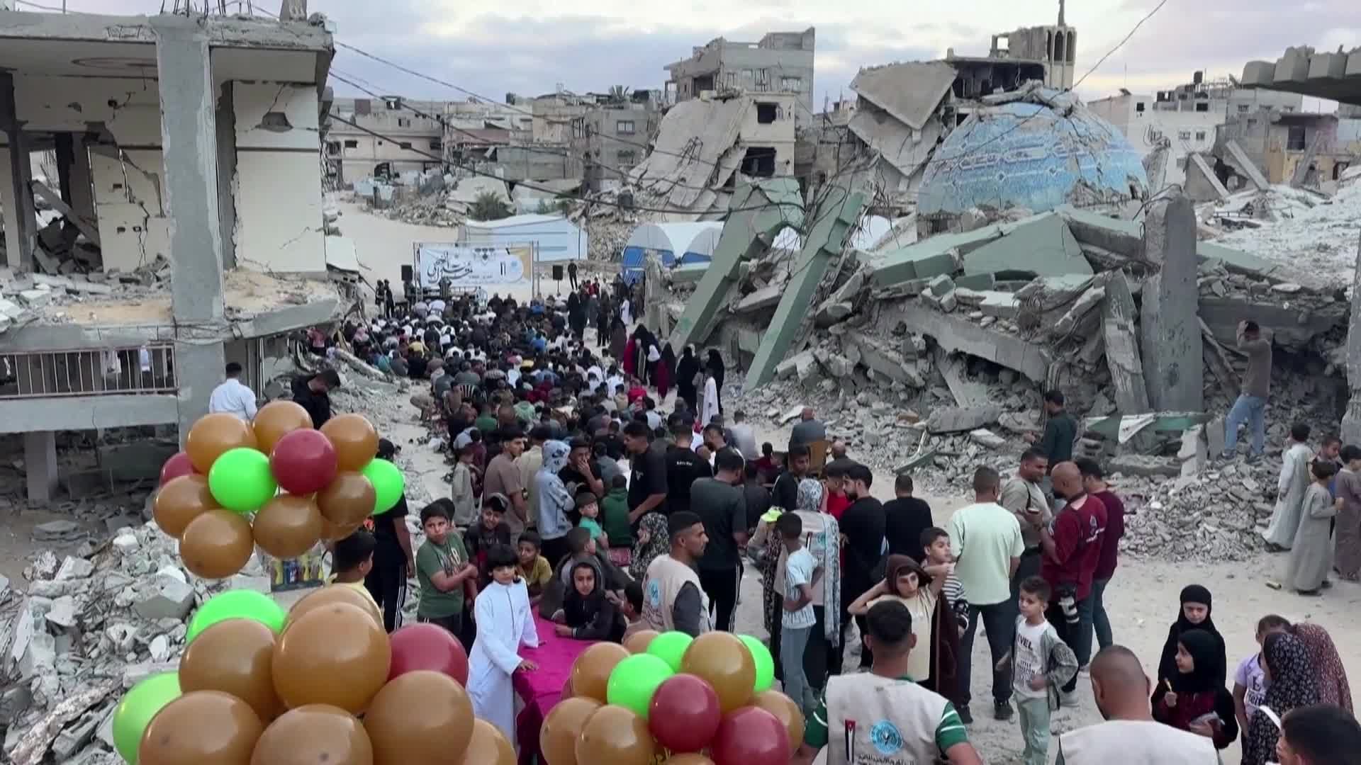 فلسطينيو غزة يستقبلون عيد الأضحى بين الركام والمقابر في ظل استمرار الحرب