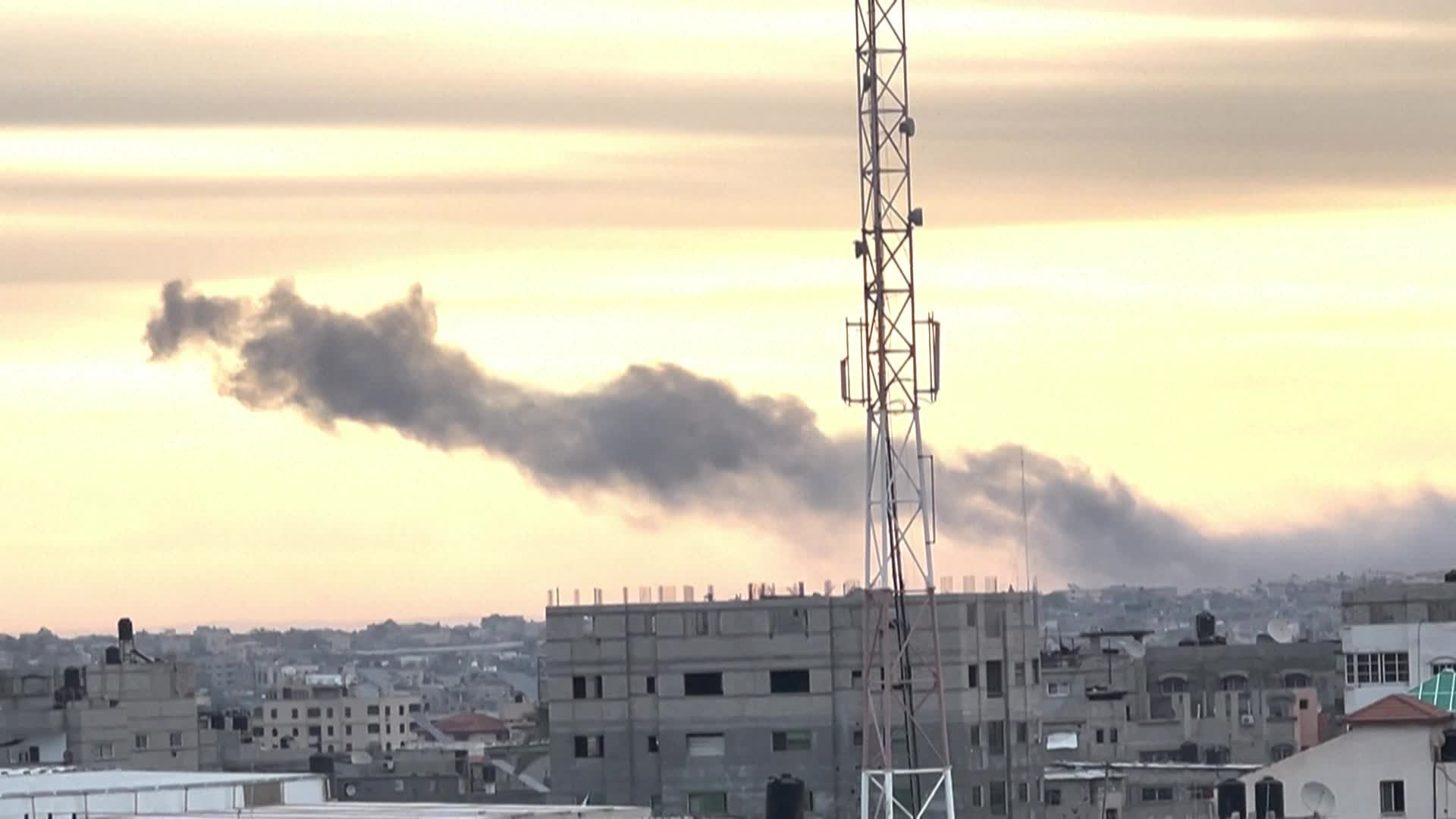 76 يوماً من الحرب.. مجازر في غزة والشمال والاتصالات مقطوعة لليوم الثاني