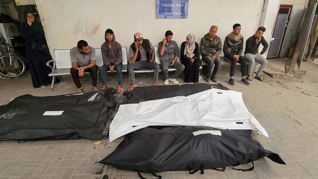 مُسحت من السجل المدني.. ارتقاء 9 شهداء من عائلة واحدة بمجزرة جديدة في رفح