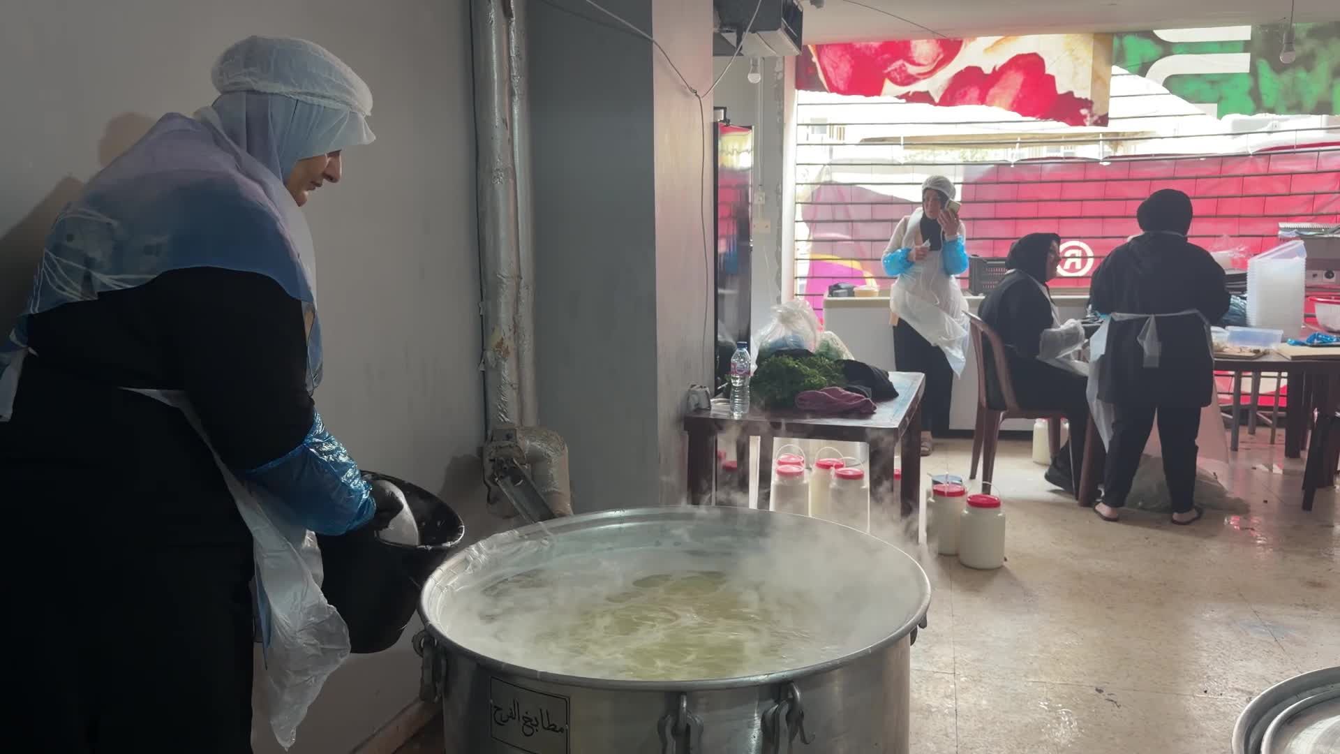 Community Volunteers Provide Essential Meals and Support for Displaced Families in Beirut