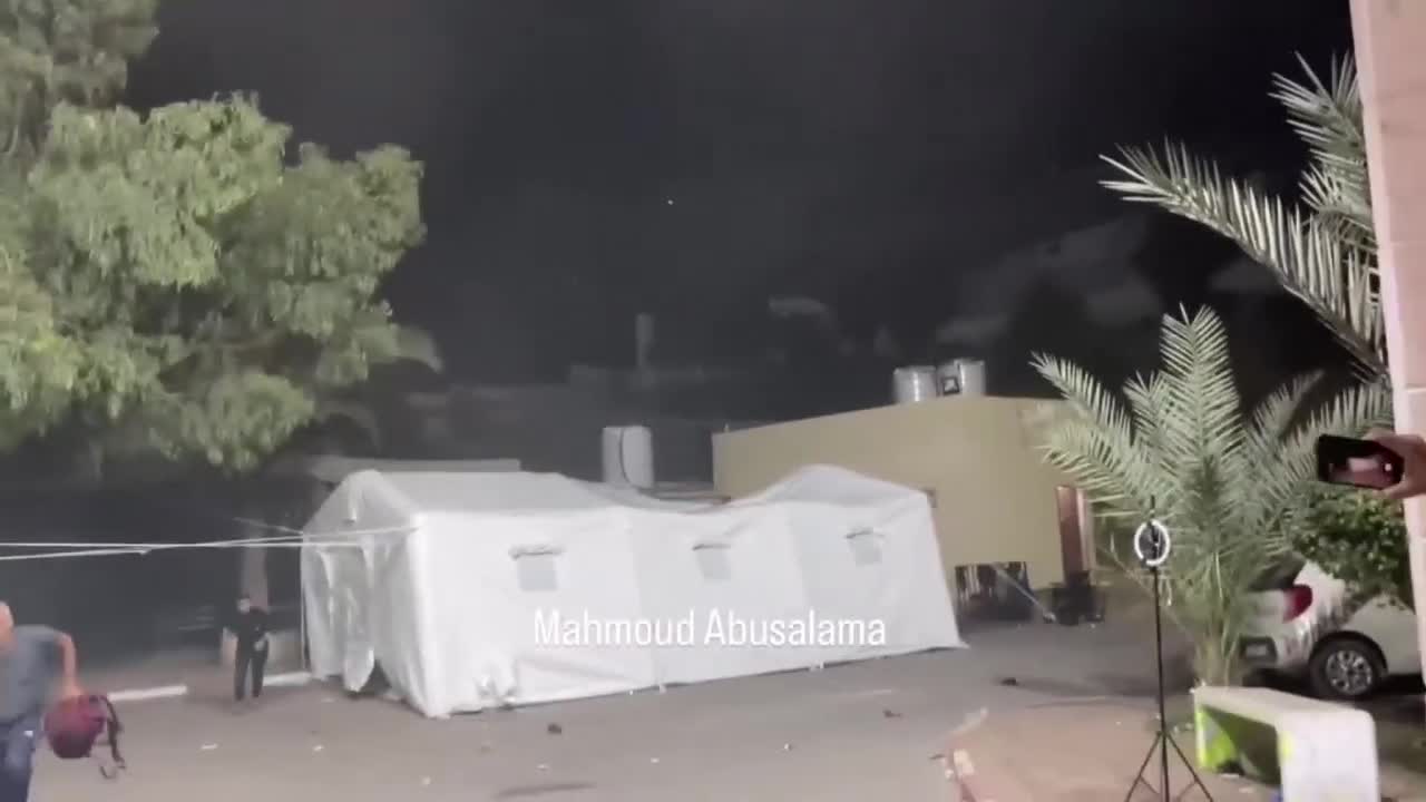 35 يومًا من الحرب على غزة.. الاحتلال الإسرائيلي يستهدف مستشفيات القطاع ويوقع شهداء وجرحى