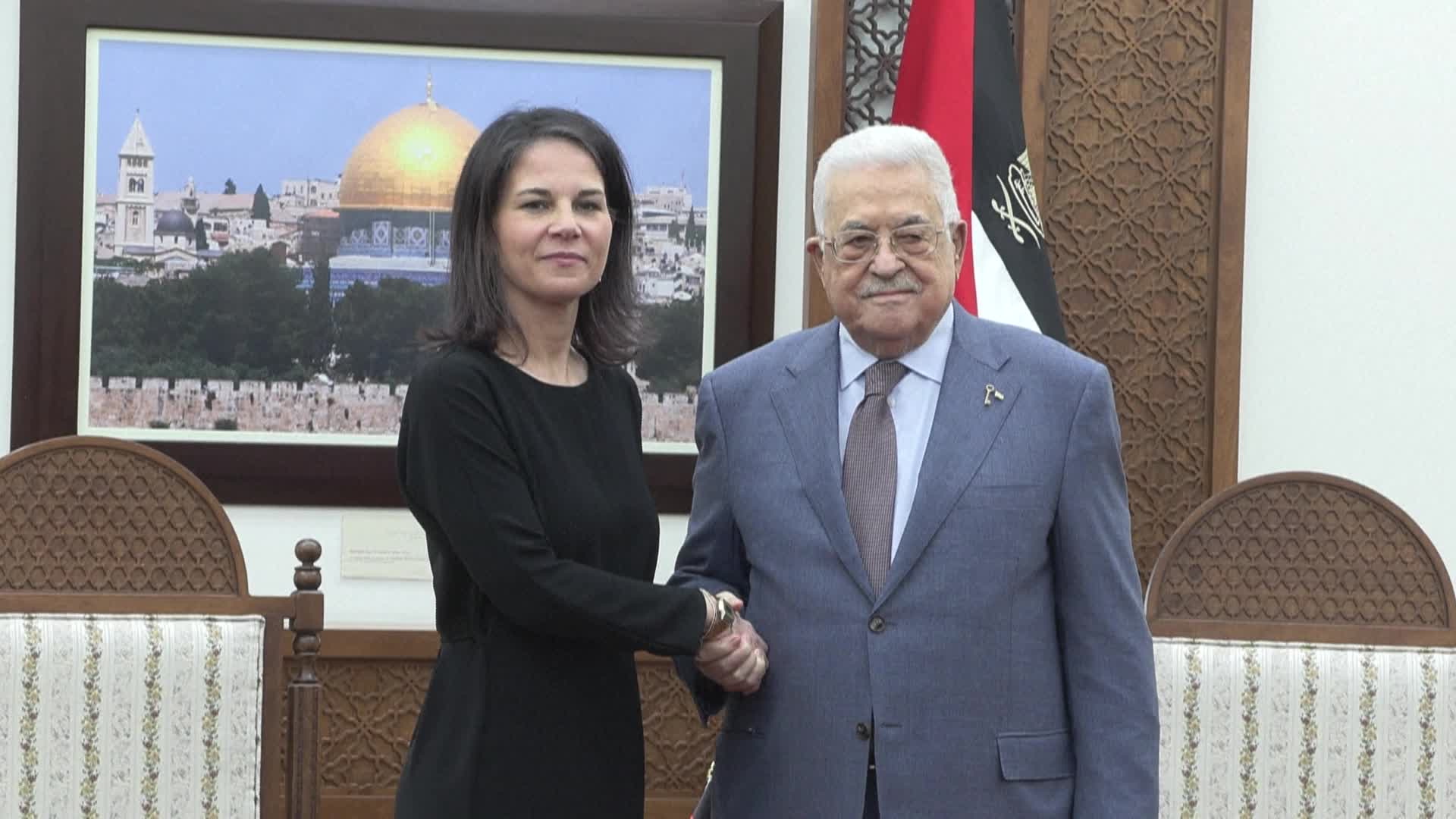 Mahmoud Abbas, German Foreign Minister Discuss Latest Developments