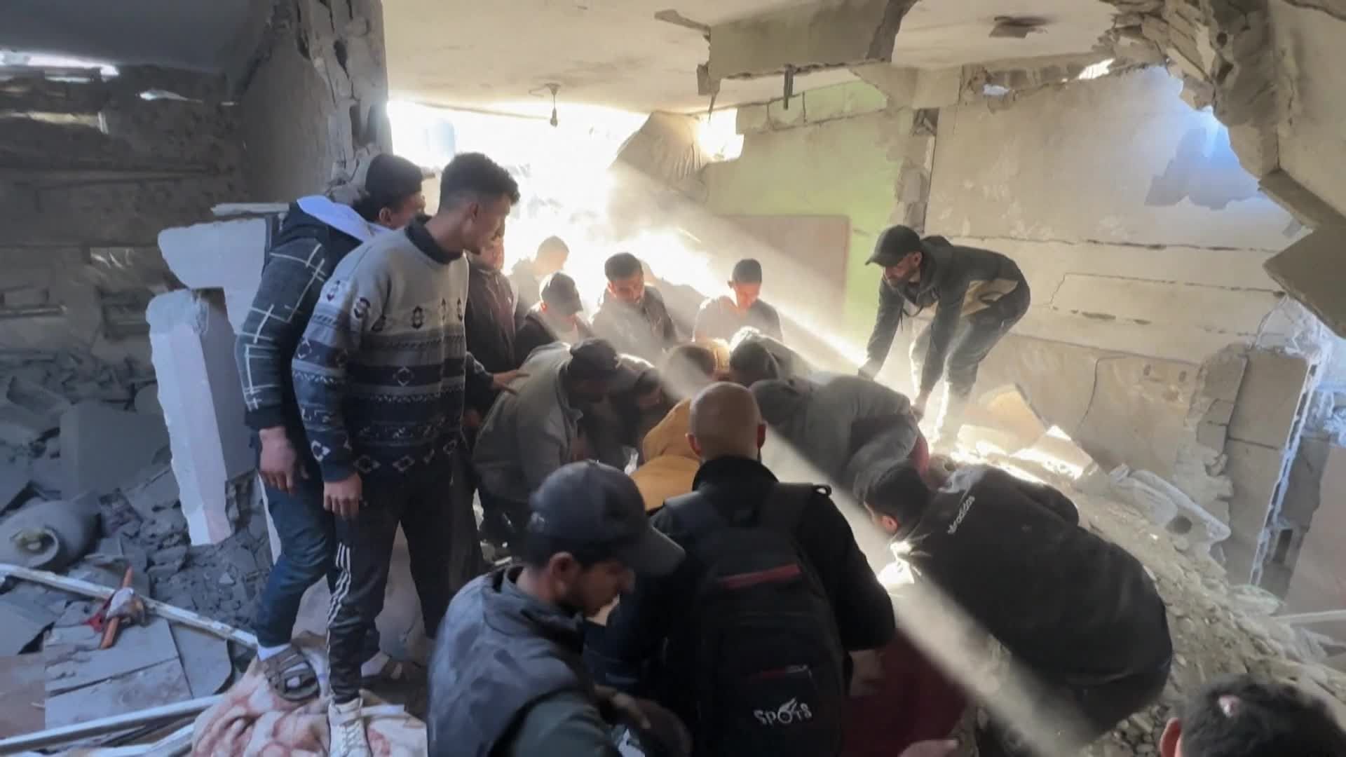 رغم الاتفاق.. "إسرائيل" تواصل القتل والتدمير في غزة لليوم 469 تواليًا