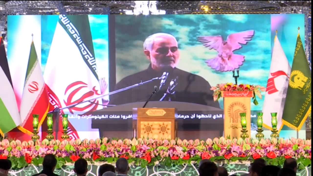  الإمام الخامنئي: شهداء الدفاع المقدس أنقذوا الأمة برمّتها من مخطط داعش الاستكباري الكبير