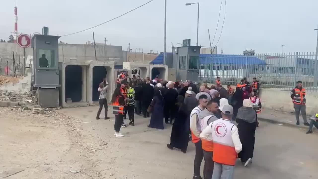 Israeli Forces Hinder Access to the Aqsa Mosque on Third Friday of Ramadan