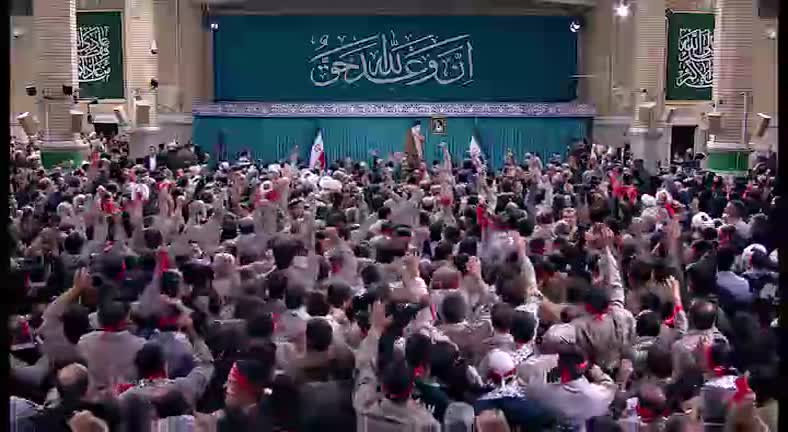 بمناسبة يوم التعبئة.. قائد الثورة الاسلامية الامام علي الخامنئي يستقبل حشدا من قوات البسيج