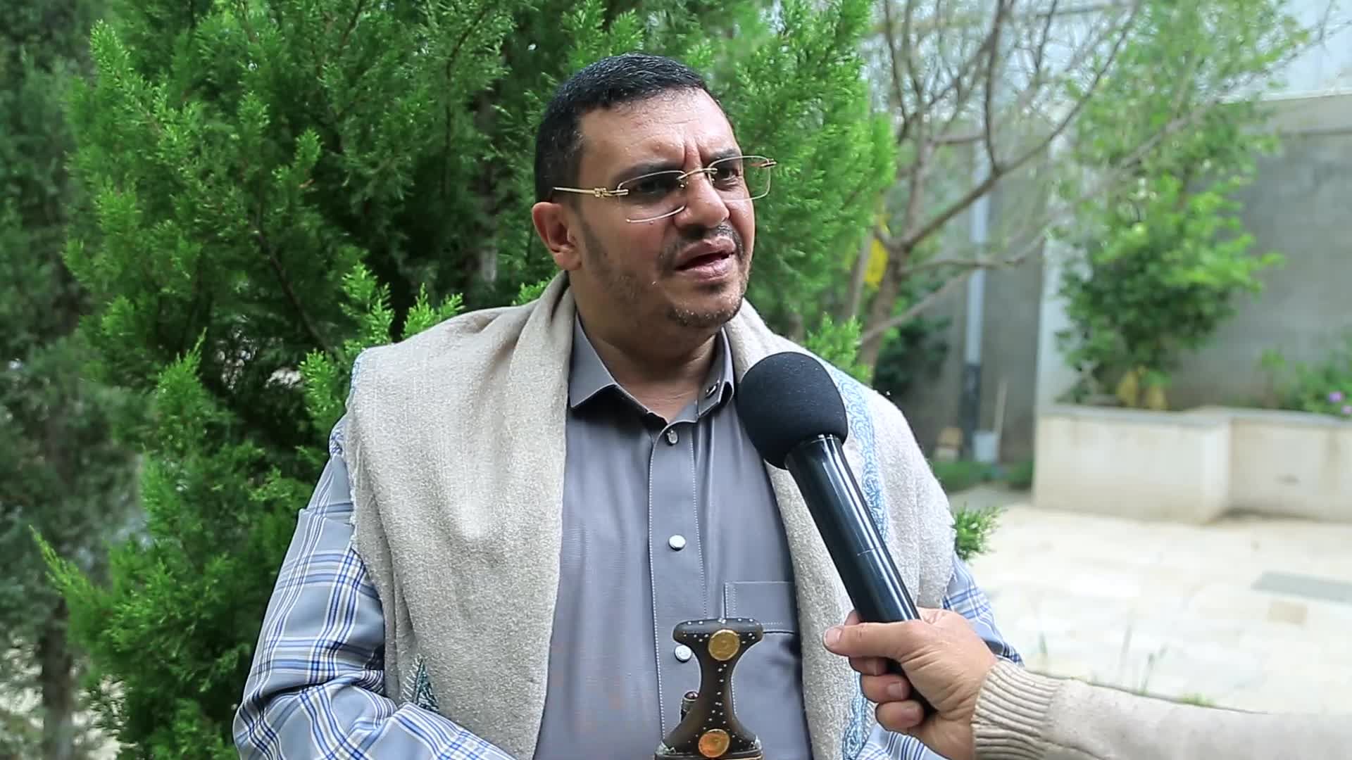عضو المكتب السياسي لأنصار الله ليونيوز: كيان العدو تجاوز كل الخطوط الحمر وفتح النار على نفسه