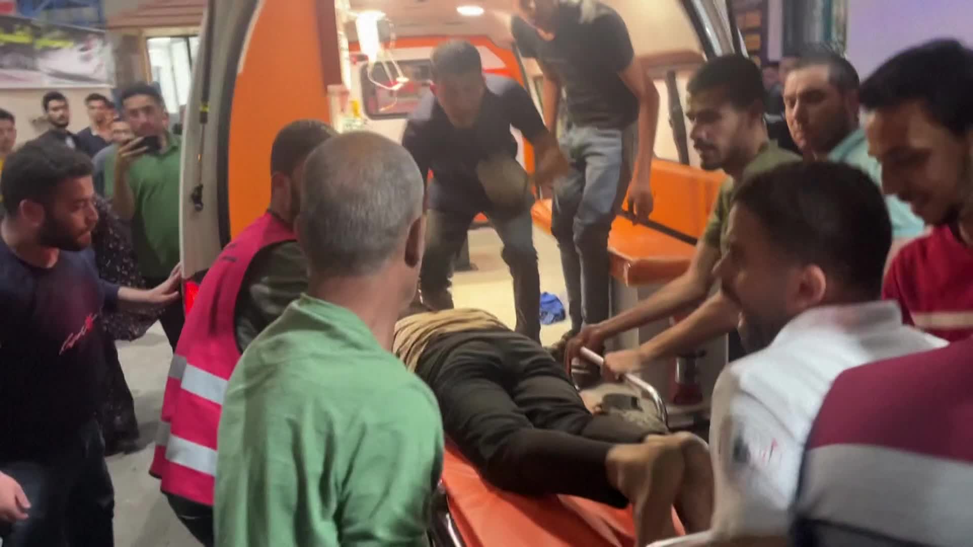 "غزة تحت القصف".. حرب إسرائيل الشعواء تدخل يومها الـ 202 على التوالي