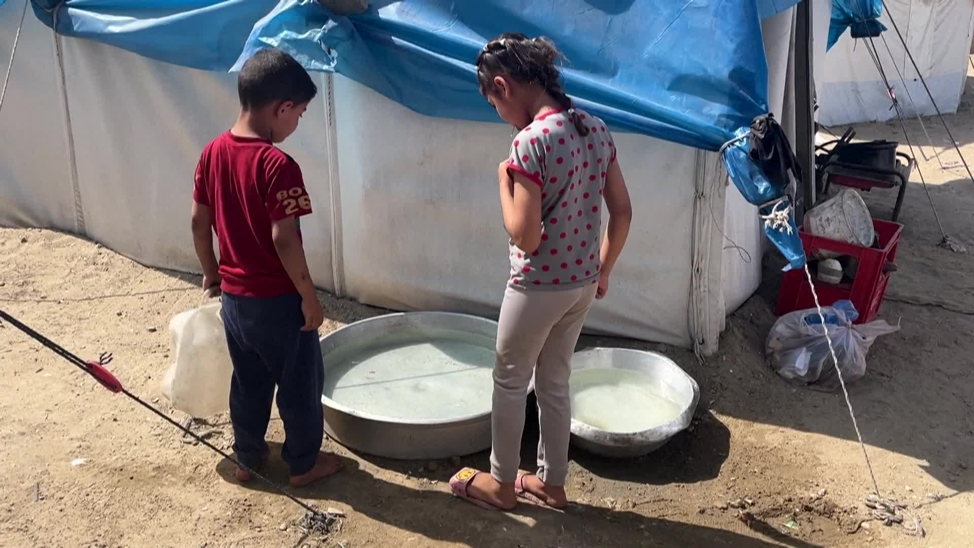 حرب غزة تدخل يومها الـ 179.. قصف وغارات على شمال ووسط القطاع واستهداف فريق إغاثة أجنبي