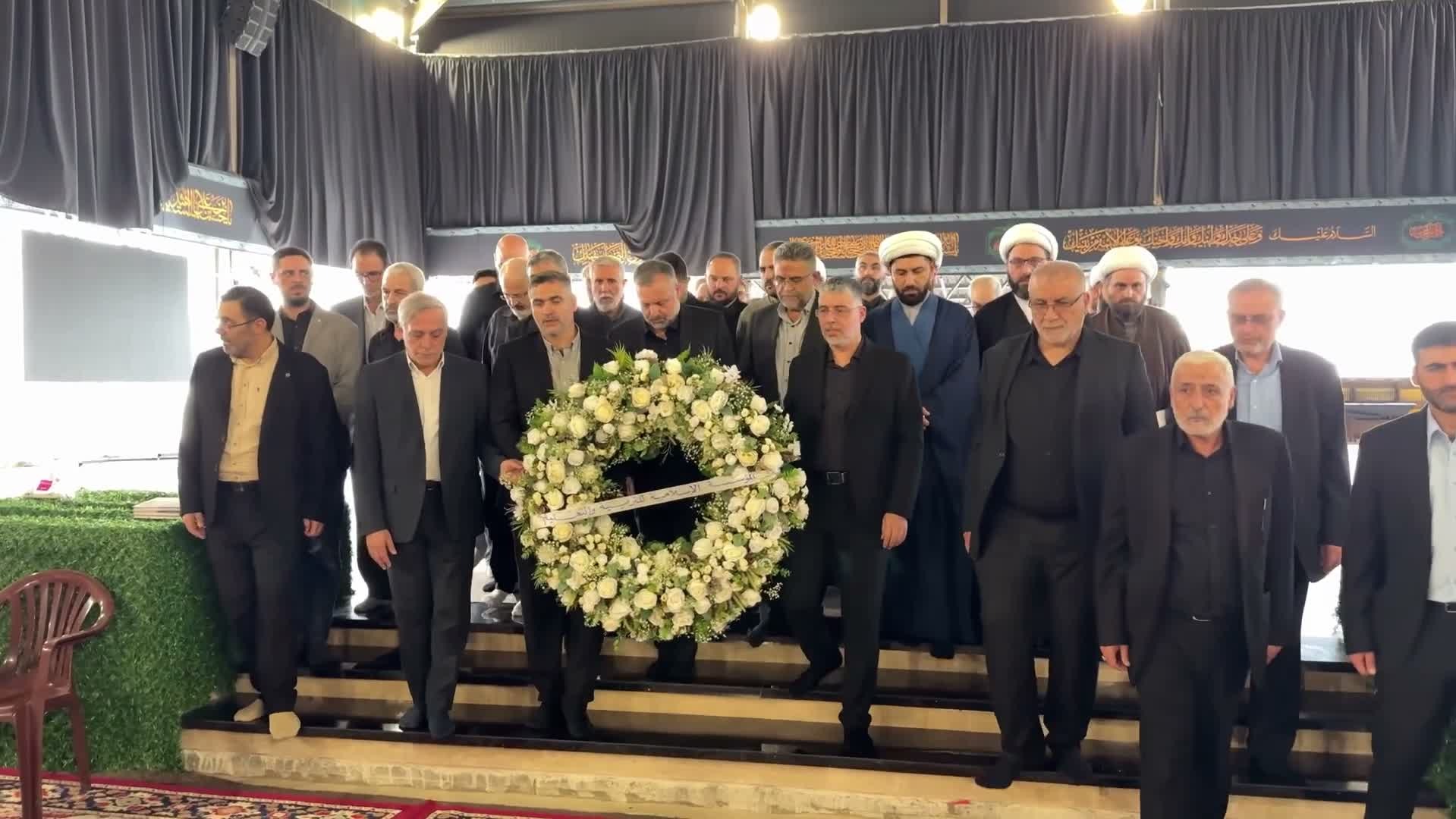 وفود تربوية وأكاديمية وبحثية تزور مرقد سيد شهداء الأمة في الذكرى الثانية لاستشهاده