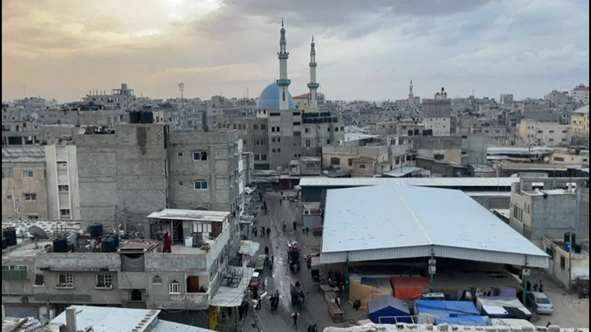الحرب بغزة تدخل يومها الـ 186.. عشرات الشهداء في قصف إسرائيلي وسط القطاع وخانيونس ورفح