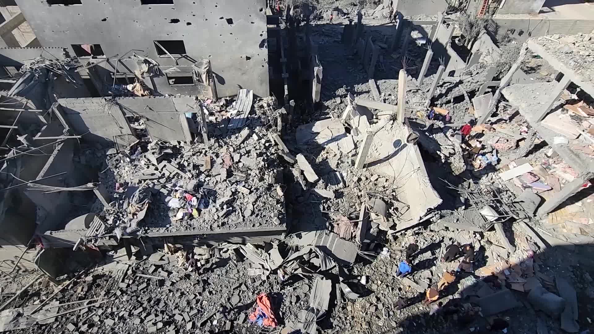 Day 168: Continued massive aerial and artillery strikes with rising casualties