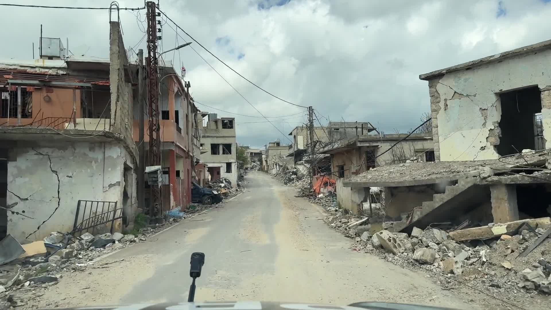 كاميرا يونيوز تعاين حجم الدمار في بلدتي بليدا وعيترون الجنوبيتين.. مشاهد تعكس همجية الاحتلال