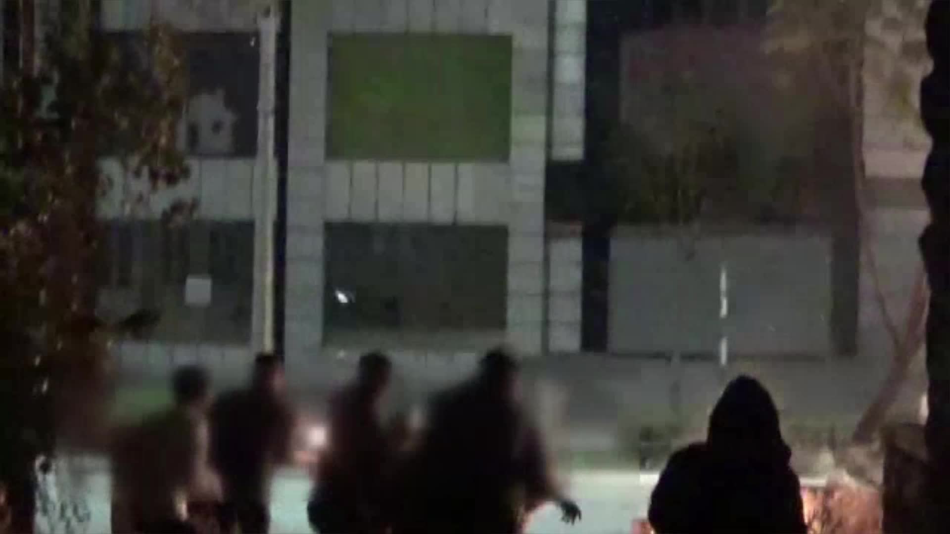 Seven injuries by occupation bullets during confrontations in Al-Amari camp in Ramallah