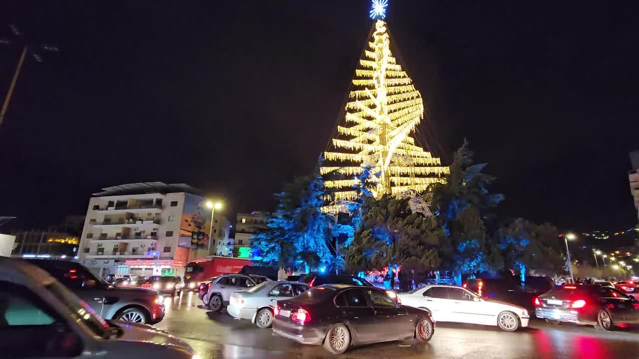 عيد الميلاد في زحلة يحمل معه فرحة لسكان المدينة بعد الحرب الاسرائيلية على لبنان