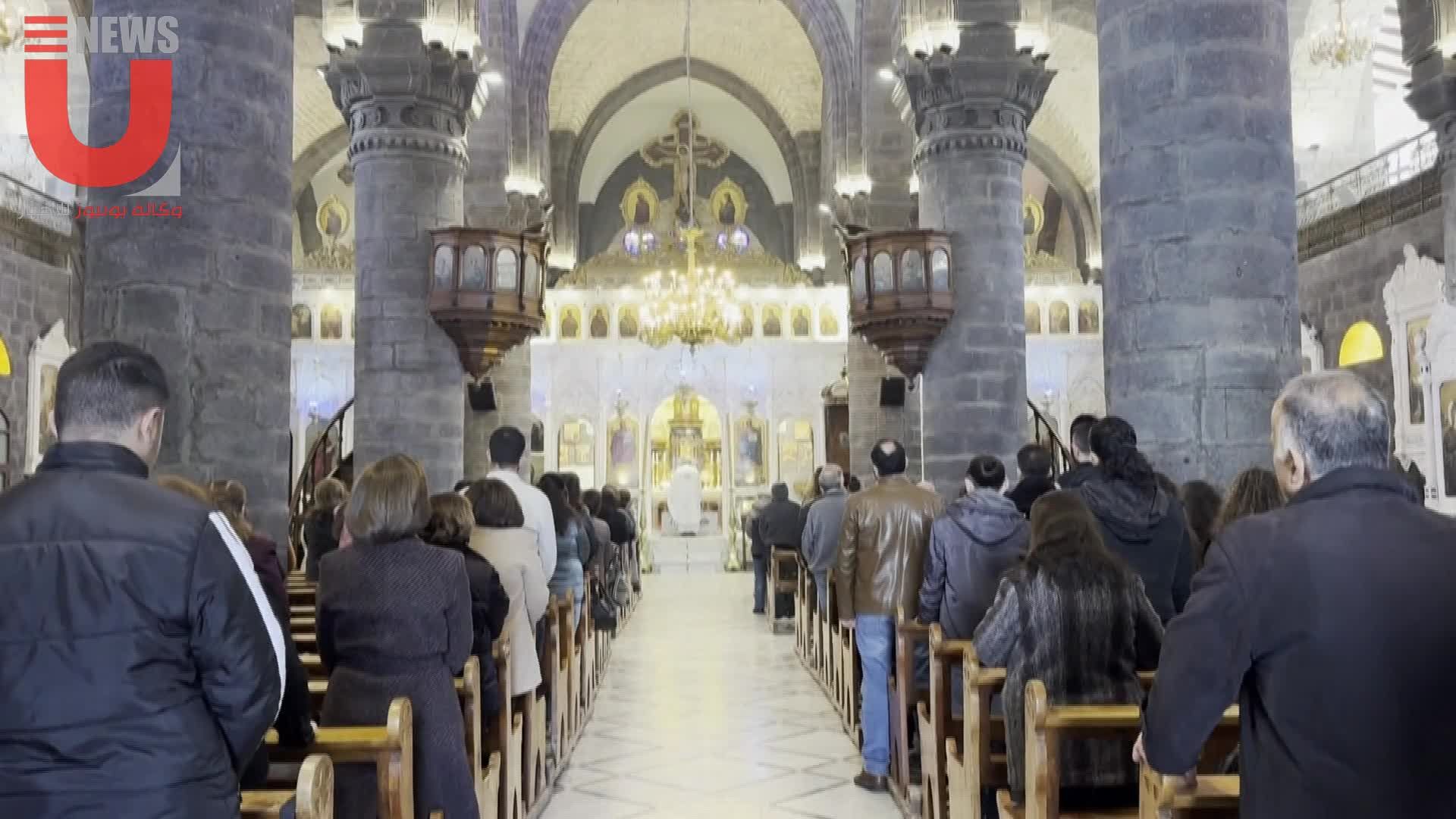 مسيحيو سوريون يحضرون أول قداس يوم الأحد منذ سقوط الأسد