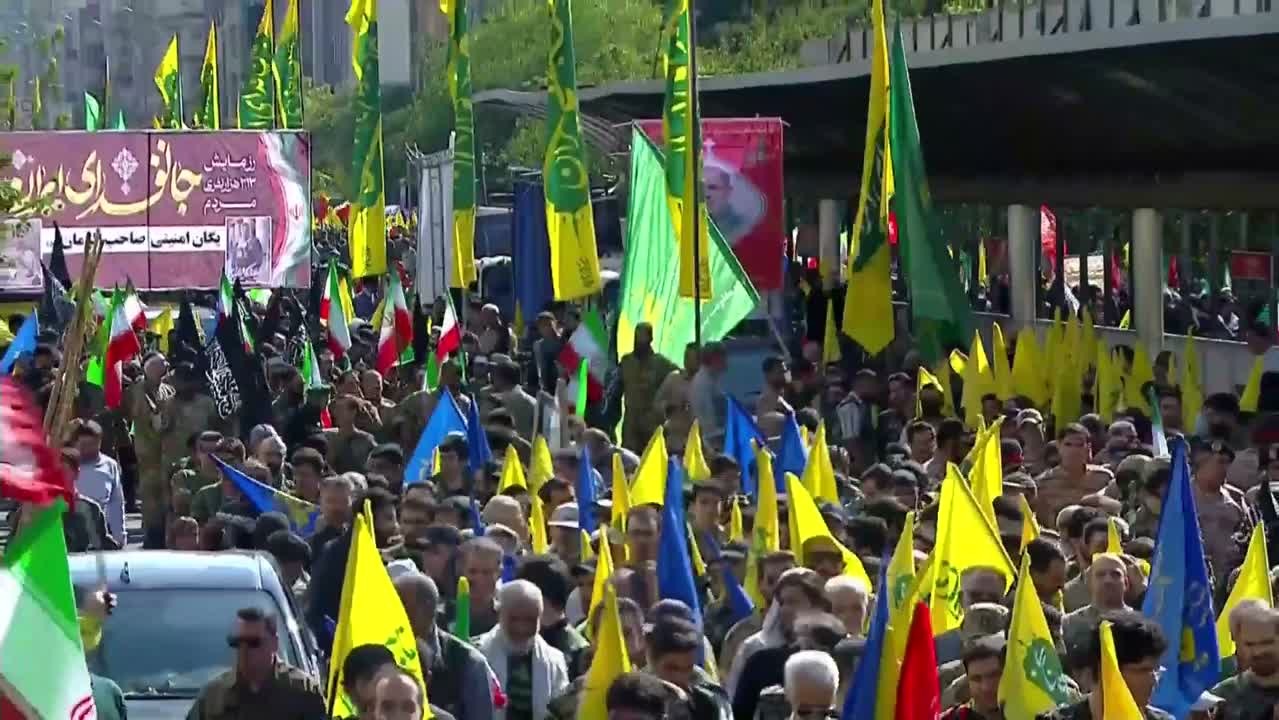 طهران تشهد مناورات «فدائيو إيران » بمشاركة 313 ألف عنصر